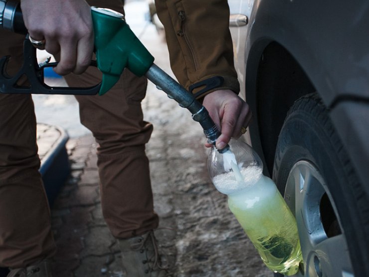 Срок хранения бензина в пластиковой канистре или бутылке
