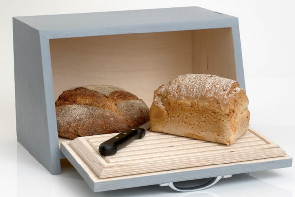 Почему нельзя хранить хлеб в холодильнике в домашних условиях